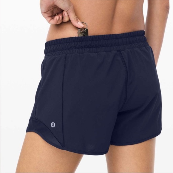 Navy lululemon hotty hot shorts - Picture 1 of 4